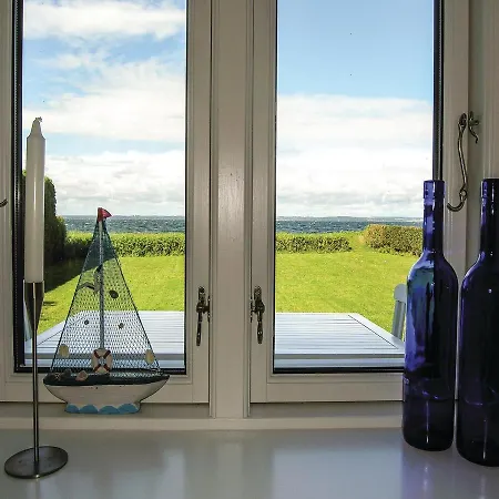Three-bedroom Holiday In Tranekar * Lohals